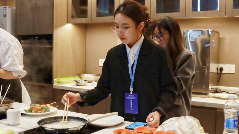 预制菜盒材质定制：揭秘食品安全与环保的双重保障